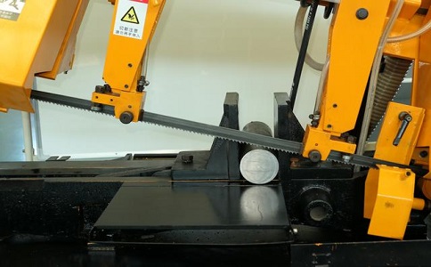 安乡数控带锯床自动送料精度会出现偏差吗？