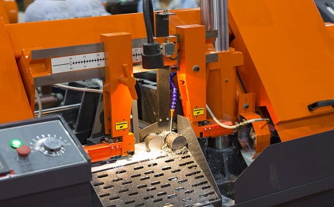 安乡龙门带锯床具备哪些优点？